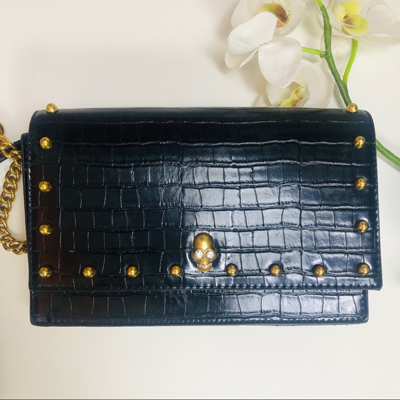 Like Dreams Crossbody Bag With Gold Hardware